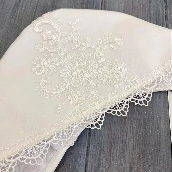 "Elegant White Baby Girl Christening Dress – Lace Embroidered Baptism Gown with Bonnet