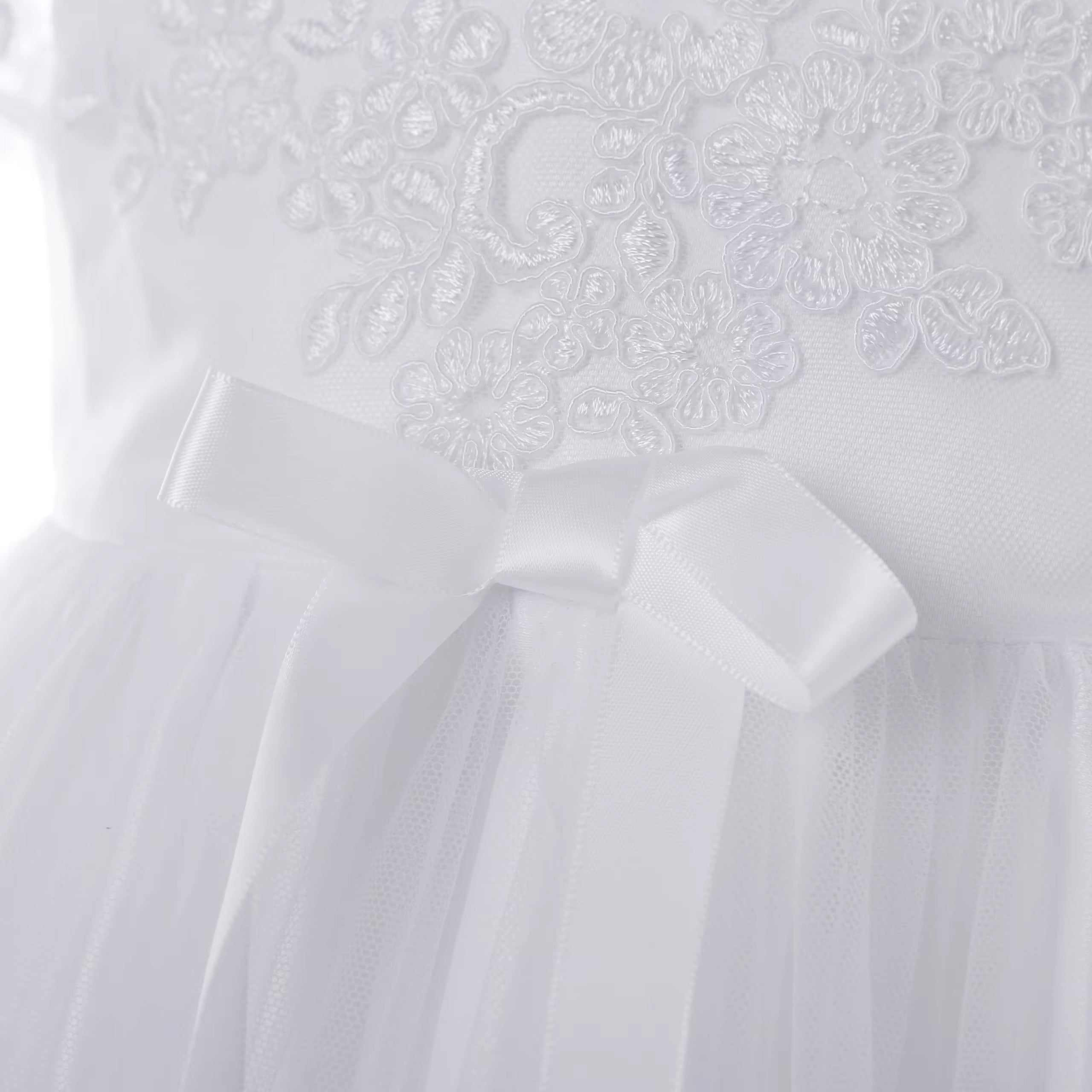 Elegant Christening & Baptism Dresses / Flower Girl Dresses, this dress comes with a Beautiful shoes