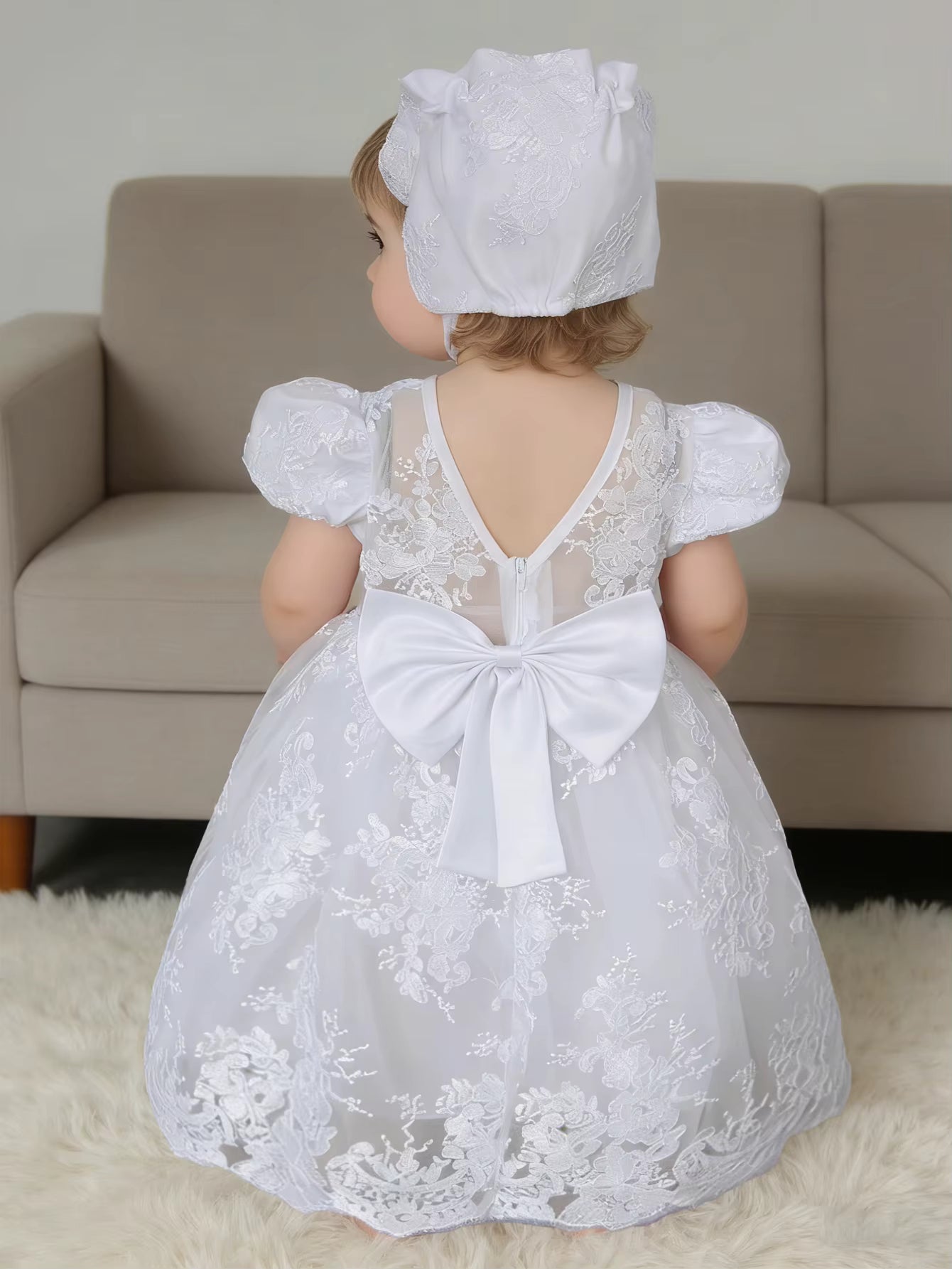 Elegant Baby Girl Baptism Dress with Bonnet – White Lace Christening Gown