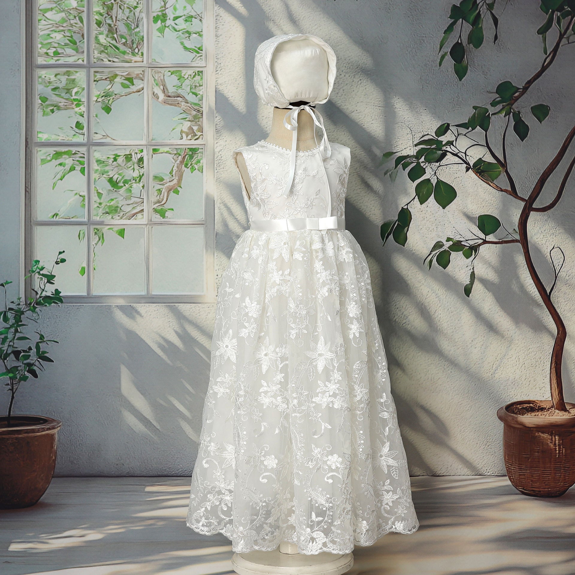 Elegant Baptism/Christening Gown With Bonnet for Baby Girls