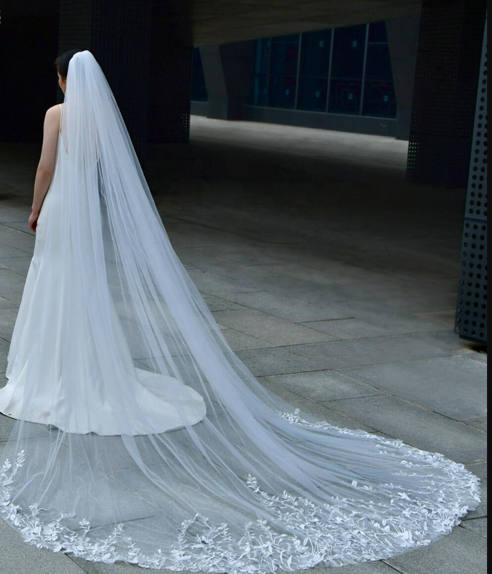 Elegant Cathedral Length Bridal Veil with Floral Lace Trim – Long Wedding Veil for Modern Brides