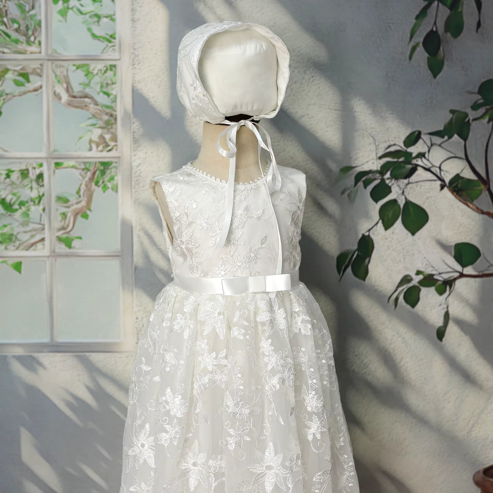 Elegant Baptism/Christening Gown With Bonnet for Baby Girls