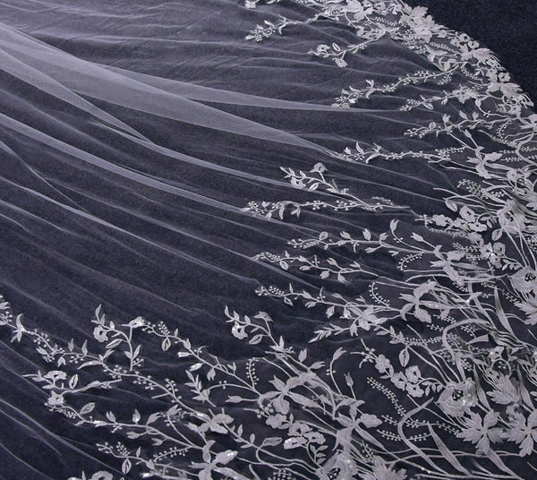 Elegant Cathedral Length Bridal Veil with Floral Lace Trim – Long Wedding Veil for Modern Brides